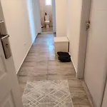 Sabi Qerret Apartamento