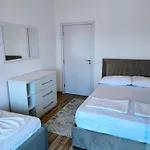 Sabi Qerret Apartamento