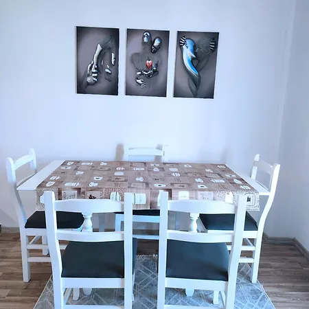 Sabi Qerret * Golem (Tirana)