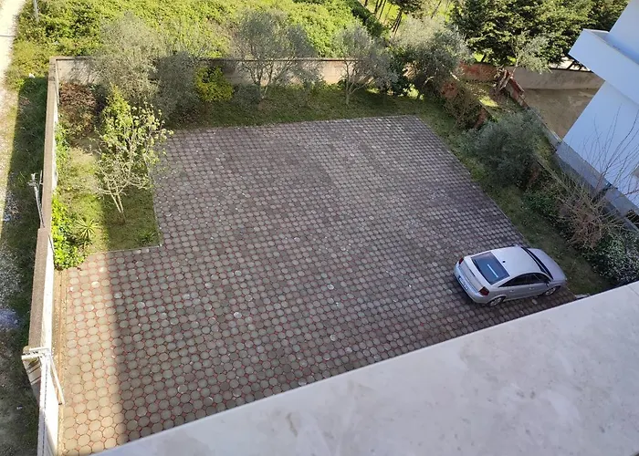 Apartment Sabi Qerret