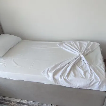 Sabi Golem Qerret Apartment *