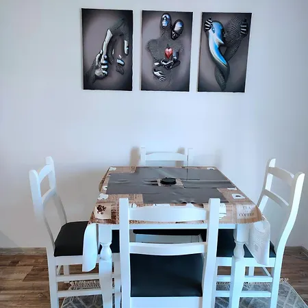 Sabi Qerret Appartement Golem (Tirana)