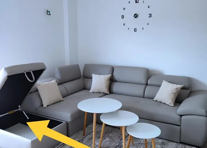 Sabi Qerret Apartman Golem