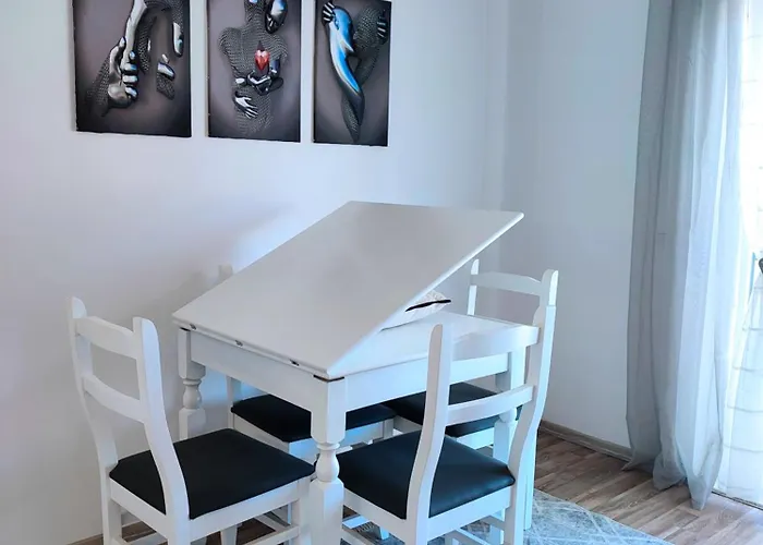 Sabi Qerret Appartement Golem (Tirana)